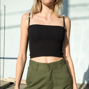 Cropped black tank top